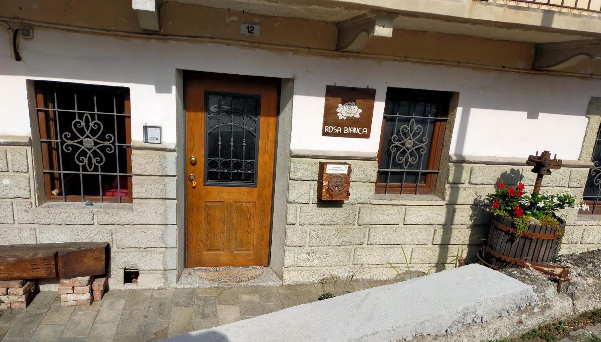 Hotel Rosa Bianca Quart Exterior foto